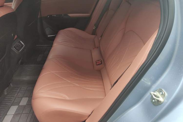 Used Geely Galaxy L6 2025 EM-i 140km Starship Edition
