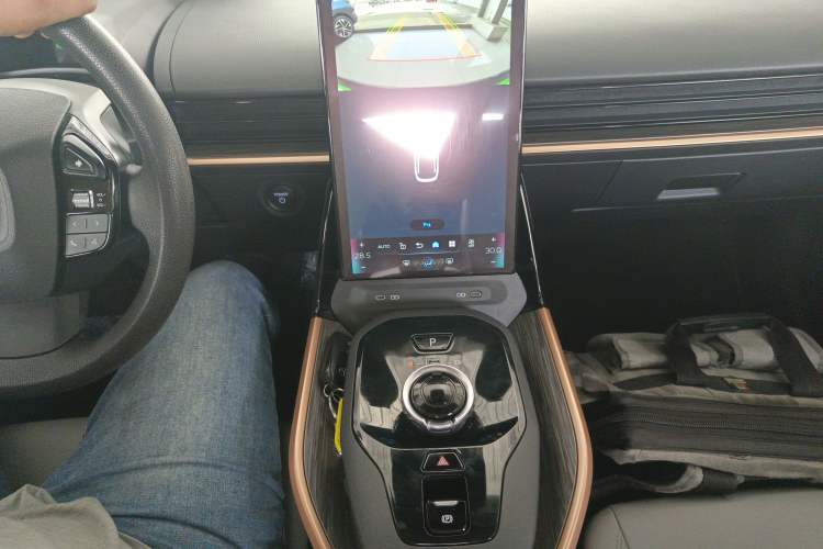 Used Toyota bZ3 2024 517 km Elite PRO Gear Lever