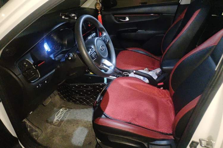 Used Kia KX Cross 2017 1.4L AT GLS