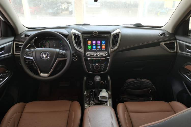 Used CHANGAN CS75 2017 Shangkui Edition 1.8T Automatic All-Wheel-Drive Elite Model
