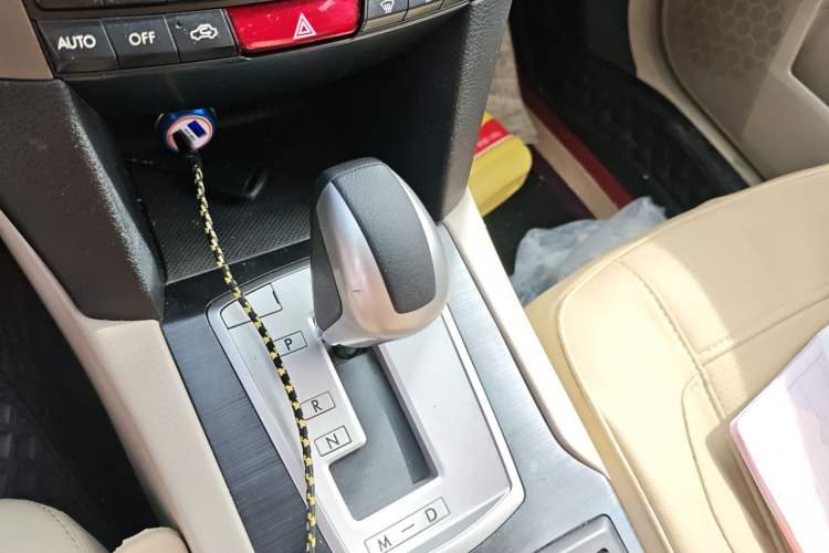 Used Subaru Outback 2014 2.5i Yashang Elite Edition Gear Lever