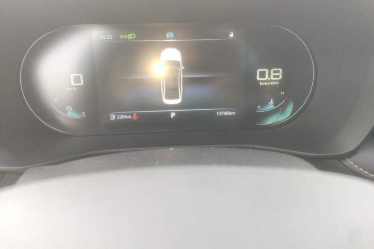 Used Roewe i5 2021 1.5L CVT Diamond Edition Odometer Close Up