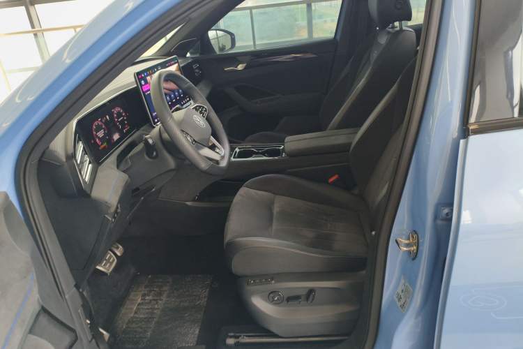 Used Volkswagen Tiguan L 2024 PRO 380TSI Four-Wheel Drive R-Line Smart Edition Left Front Seat