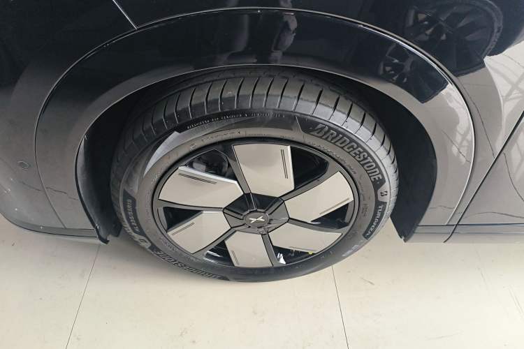 Used XPeng X9 2024 702 Ultra-Long Range Max