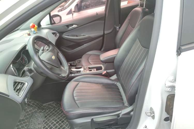 Used Chevrolet Cruze 2018 320 Automatic Pioneer Sunroof Edition
