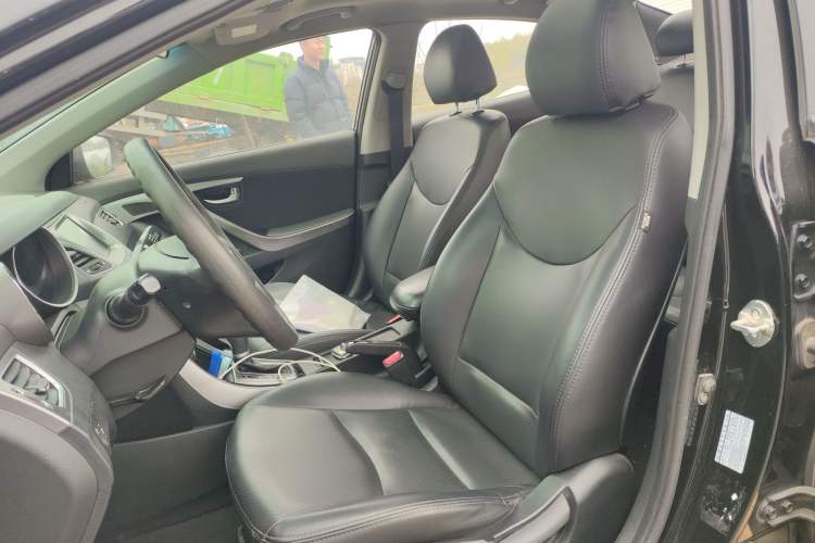 Used Hyundai Elantra (5th Generation / Langdong) 2015 1.6L Automatic Leading Model
