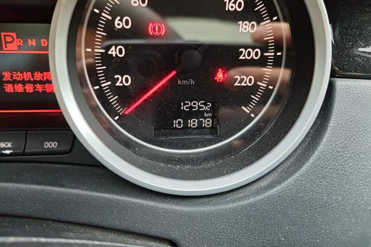 Used Peugeot 508 2015 1.8THP Automatic Prestige Edition Odometer Close Up