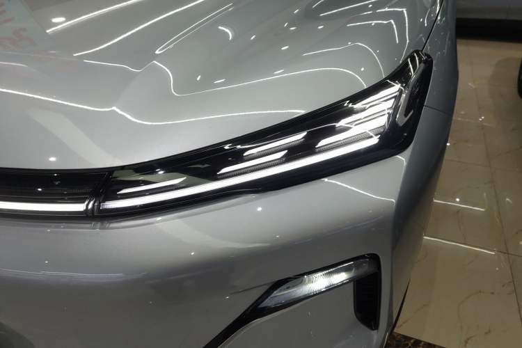 Used Geely Galaxy Galaxy Xingjian 7 EM-i 2025 120km Flagship Edition