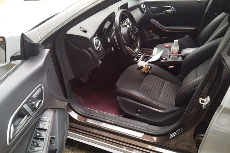 Used Mercedes-Benz CLA 2015 CLA 220 4MATIC Driver Seat