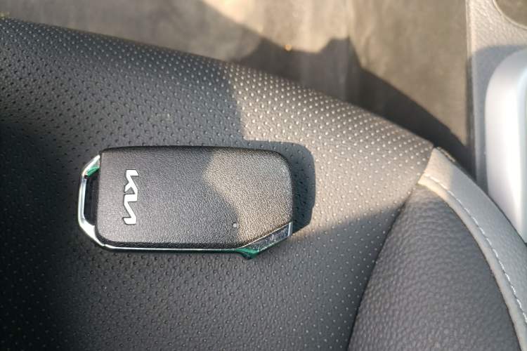 Used Kia kx1 Stonic 2021 1.4L CVT Fun Edition