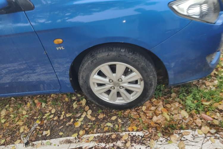 Used BYD L3 2012 1.5L Manual Comfort Edition Right Front Wheel Hub