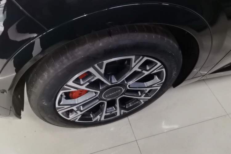 Used Lynk & Co 900 2025 2.0T Ultra Left Front Wheel Hub