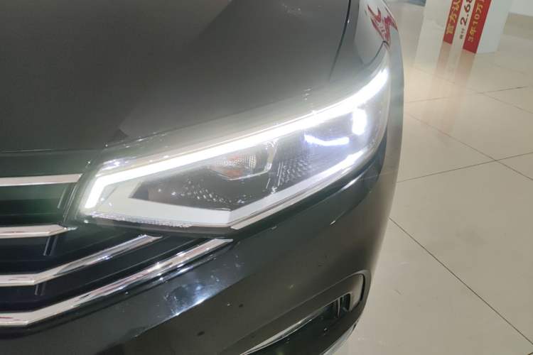 Used Volkswagen Magotan 2020 330TSI DSG Luxury Edition Left Front Headlight