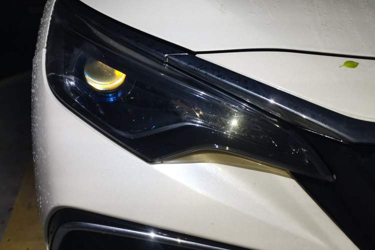 Used Venucia D60EV 2020 Standard Range Smart Drive Edition Right Front Headlight