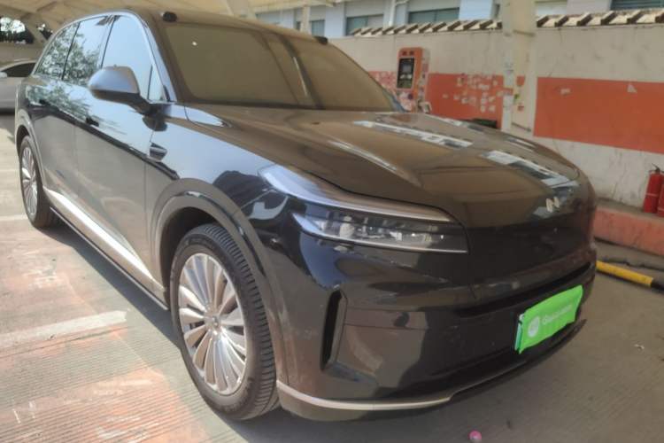 Used ONVO Luxeed L90 2025 Model—Max Six-Seater Version
