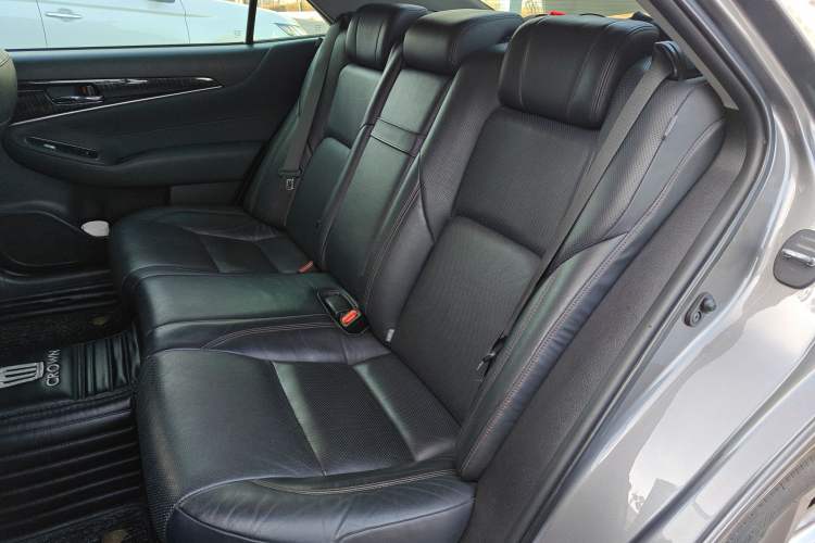 Used Toyota Crown 2015 2.5L Fashion Limited Edition