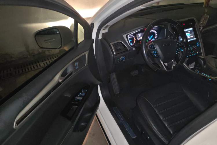 Used Ford Mondeo 2013 2.0L GTDi 200 Fashion Edition