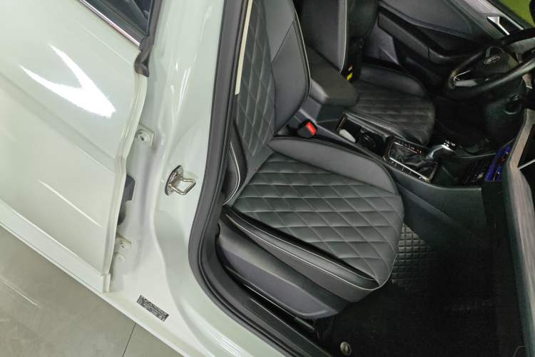 Used Volkswagen Sagitar 2023 280TSI DSG Excellence Edition Right Front Seat