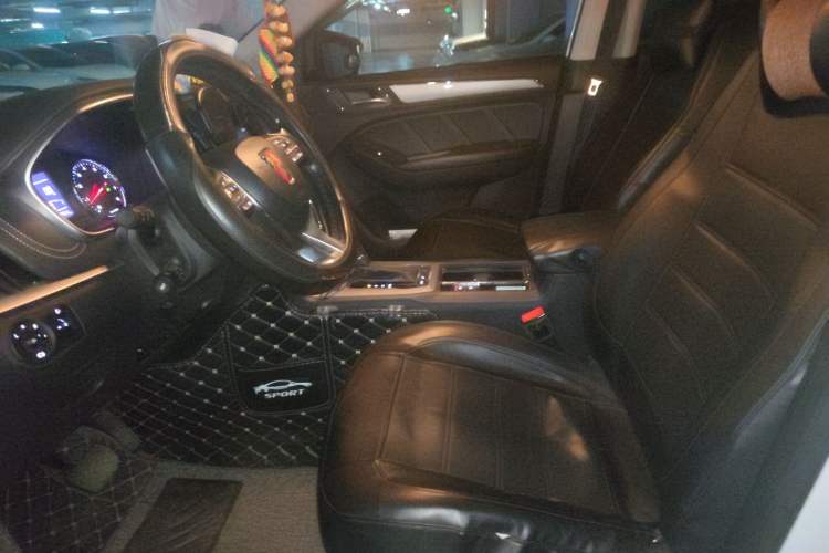 Used Roewe RX5 2019 20T Two-Wheel Drive Automatic 4G Connected Platinum Edition
