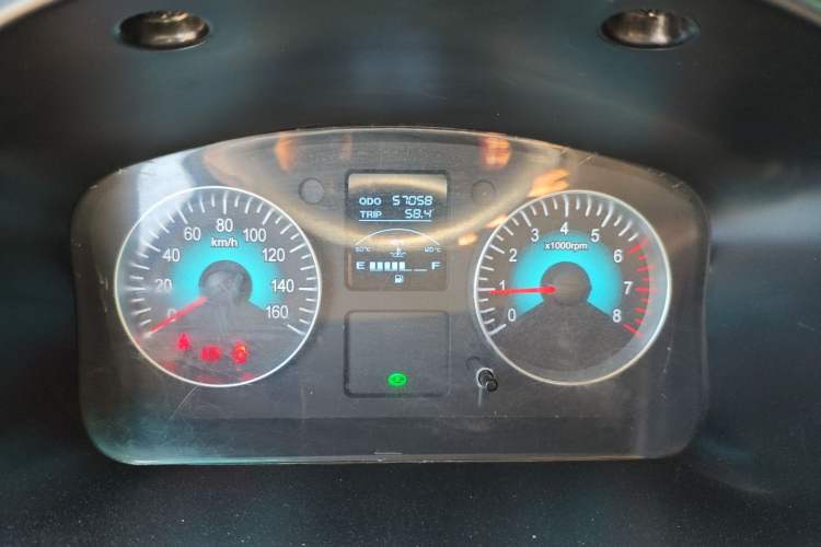 Used SRM New Haishi X30L 2024 1.5L CNG Super Enjoyment Version Passenger Van 6/7 Seats SWCC15M
