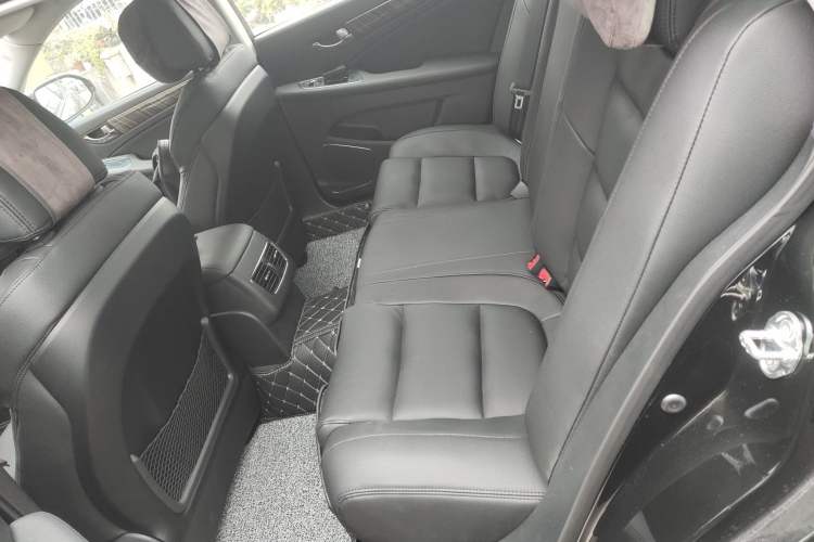 Used Hongqi H7 2021 1.8T Executive Edition
