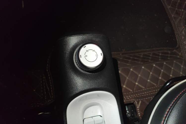 Used Wuling Hongguang MINIEV 2022 GAMEBOY 200km Gaming Edition with Lithium Iron Phosphate
