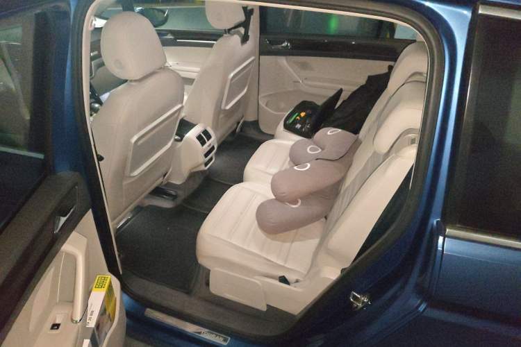 Used Volkswagen Touran 2018 Volkswagen Touran L 280TSI DSG Luxury Edition 7 Seats