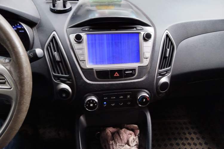 Used Hyundai ix35 2010 2.0L Manual Two-Wheel Drive New Edition GL
