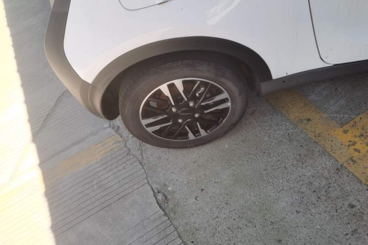 Used Chery New Energy Little Ant 2022 Revised Version Sweet Pink Edition Half-Sugar Version Lithium Iron Phosphate 30.7 kWh 30 kW 301 km