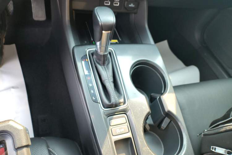 Used Honda Civic 2023 240TURBO CVT Dynamic Control · C-Position Guest Special Edition Gear Lever