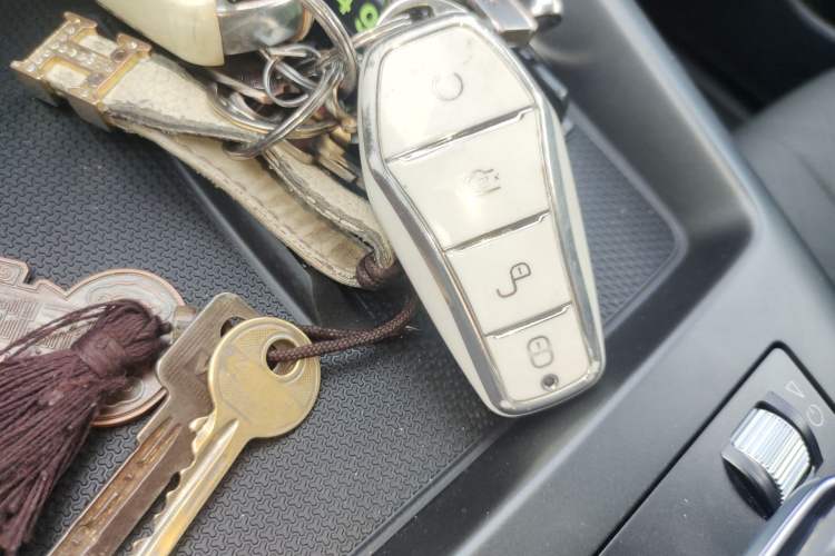 Used BYD Qin PLUS 2025 DM-i Smart Drive 55KM Leading Model