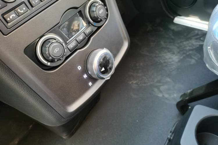 Used Foton Intelligent Blue Elf E7 2024 All-Electric Van Flat Roof 2 Seats CATL 46.36 kWh
