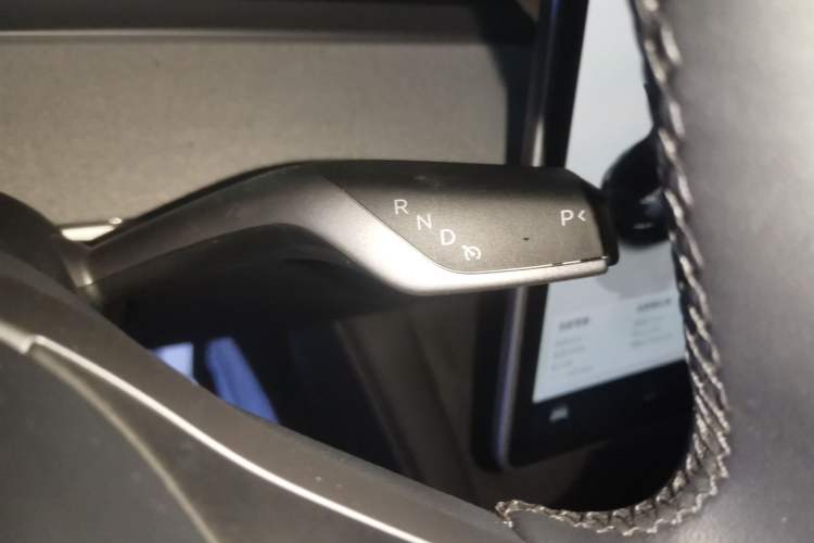 Used Tesla Model Y 2024 Rear-Wheel-Drive Version Gear Lever