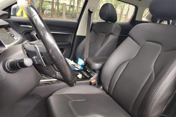 Used Haval H6 2017 Blue Label 2.0T Automatic Two-Wheel Drive Luxury Model
