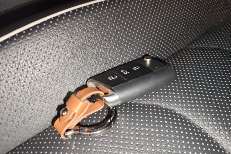 Used Volkswagen Tiguan L 2019 330TSI Automatic Two-Wheel Drive R-Line Flagship Model China VI Standard
