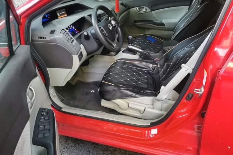 Used Honda Civic 2012 1.8L manual Comfort version
