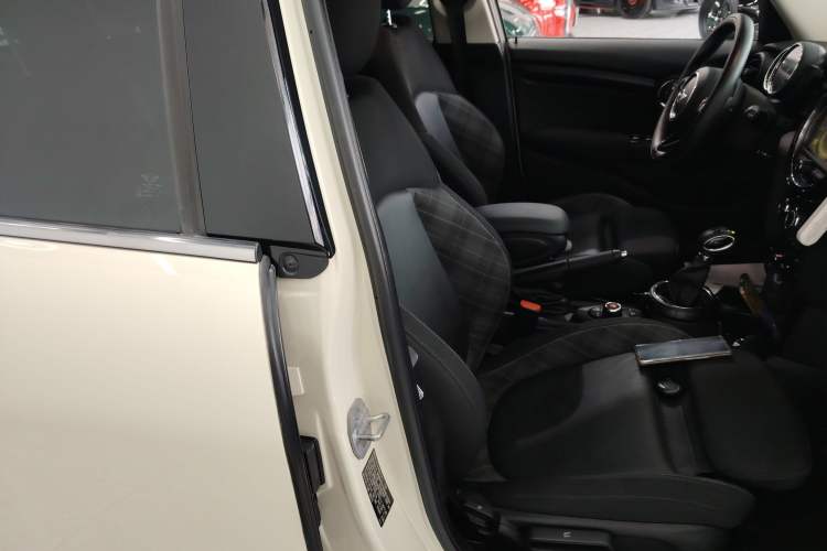 Used MINI MINI 2016 1.5T COOPER Five-Door Edition
