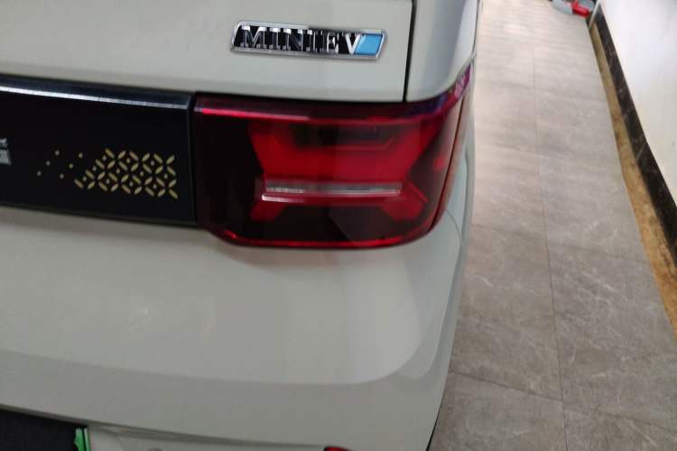 Used Wuling Hongguang MINIEV 2022 GAMEBOY 300km Enthusiast Model with Lithium Iron Phosphate