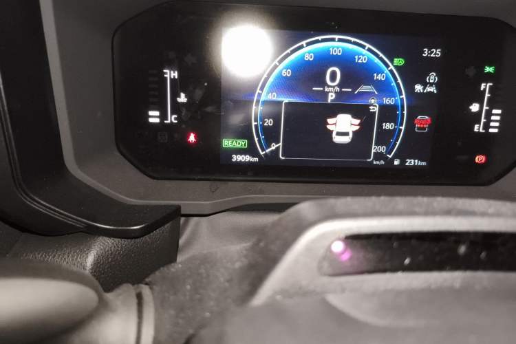 Used Toyota Prado 2024 2.4T All-Terrain TX Version 5 Seats Odometer Close Up