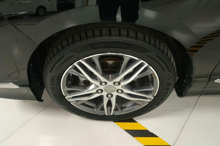 Used Honda Elysion 2019 2.0L Hybrid Supreme Edition
