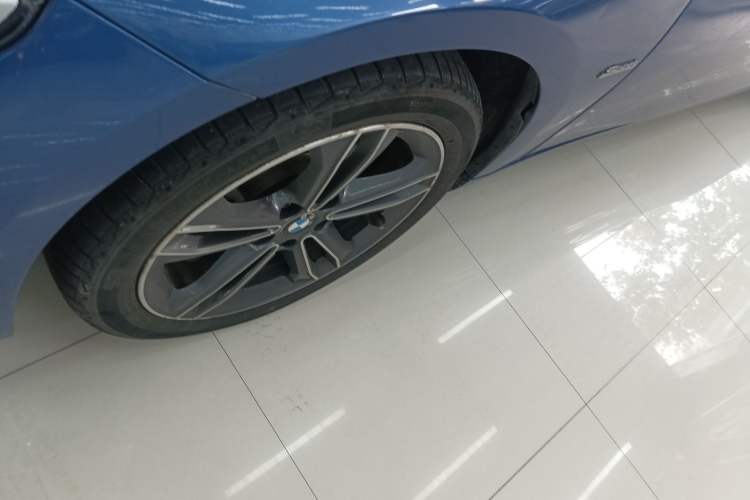 Used BMW 1 Series 2018 118i Sport Edition Left Front Wheel Hub