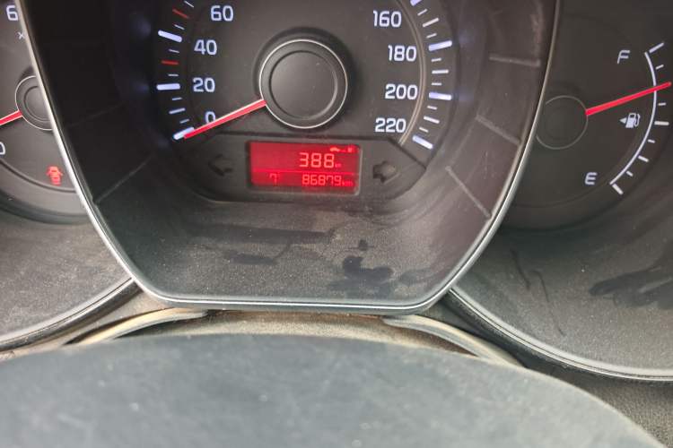 Used Kia K2 2015 Sedan 1.4L MT GLS
