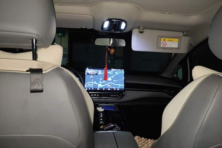 Used AION V 2021 Plus 70 Super Fast Charging Version Ternary Lithium