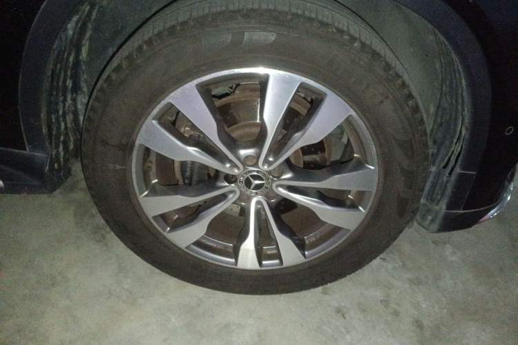 Used Mercedes-Benz GLE Coupe 2017 GLE 400 4MATIC Coupe SUV Right Front Wheel Hub