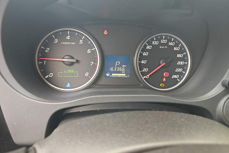 Used Mitsubishi Outlander 2013 2.0L Two-Wheel Drive Sport Navigation Version 5 Seats