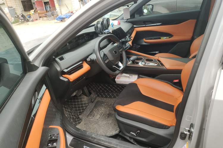 Used CHANGAN UNI-V 2023 1.5T Sport Edition
