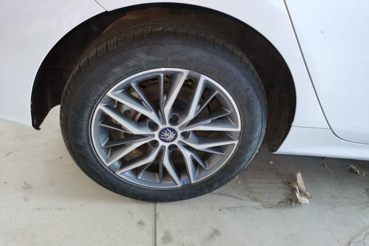 Used BYD Qin PLUS 2023 Champion Edition DM-i 120KM Leading Model
