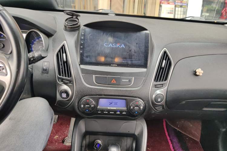 Used Hyundai ix35 2015 2.0L Automatic 2WD Smart Type China IV