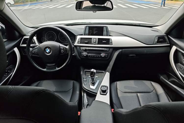 Used BMW 3 Series 2014 320Li Fashion Model