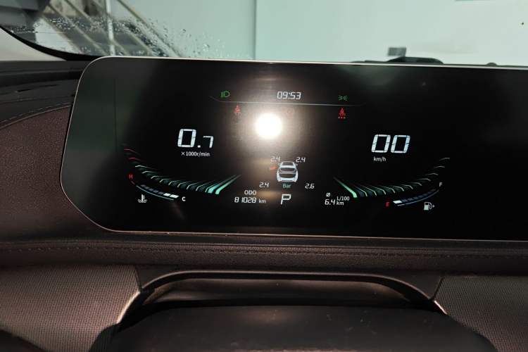 Used FORTHING T5 EVO 2021 1.5TD DCT Diamond Edition
